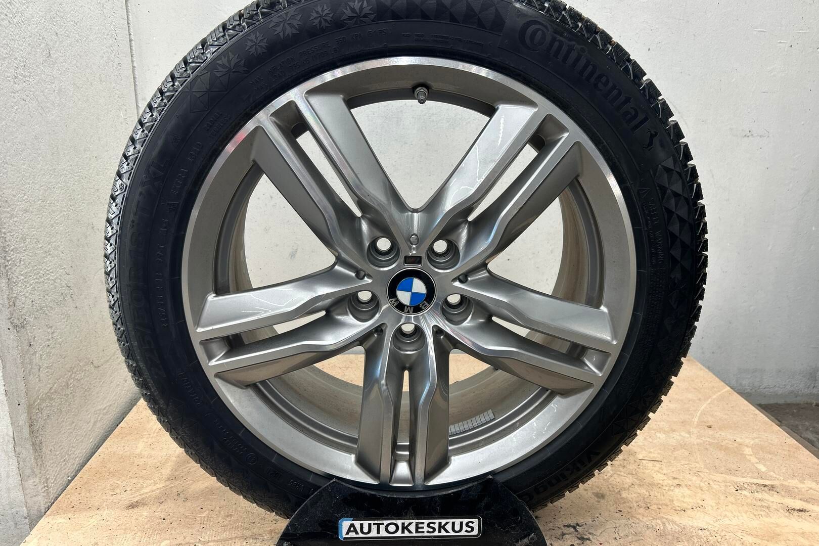 BMW X1 iso kuva 24