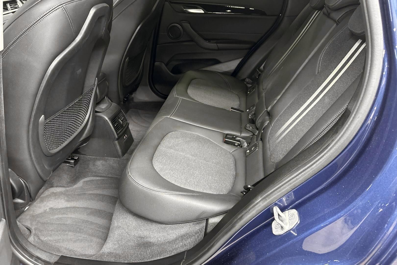 BMW X1 iso kuva 9