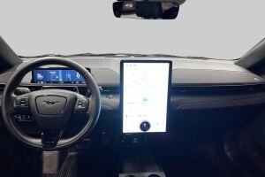 Ford Mustang Mach-E esikatselu 11