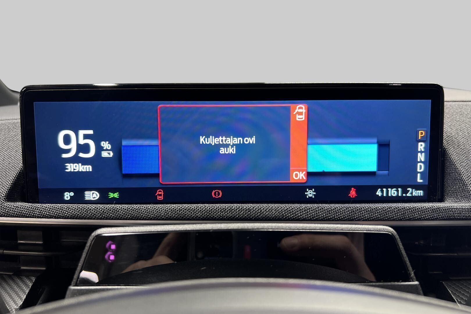 Ford Mustang Mach-E iso kuva 16