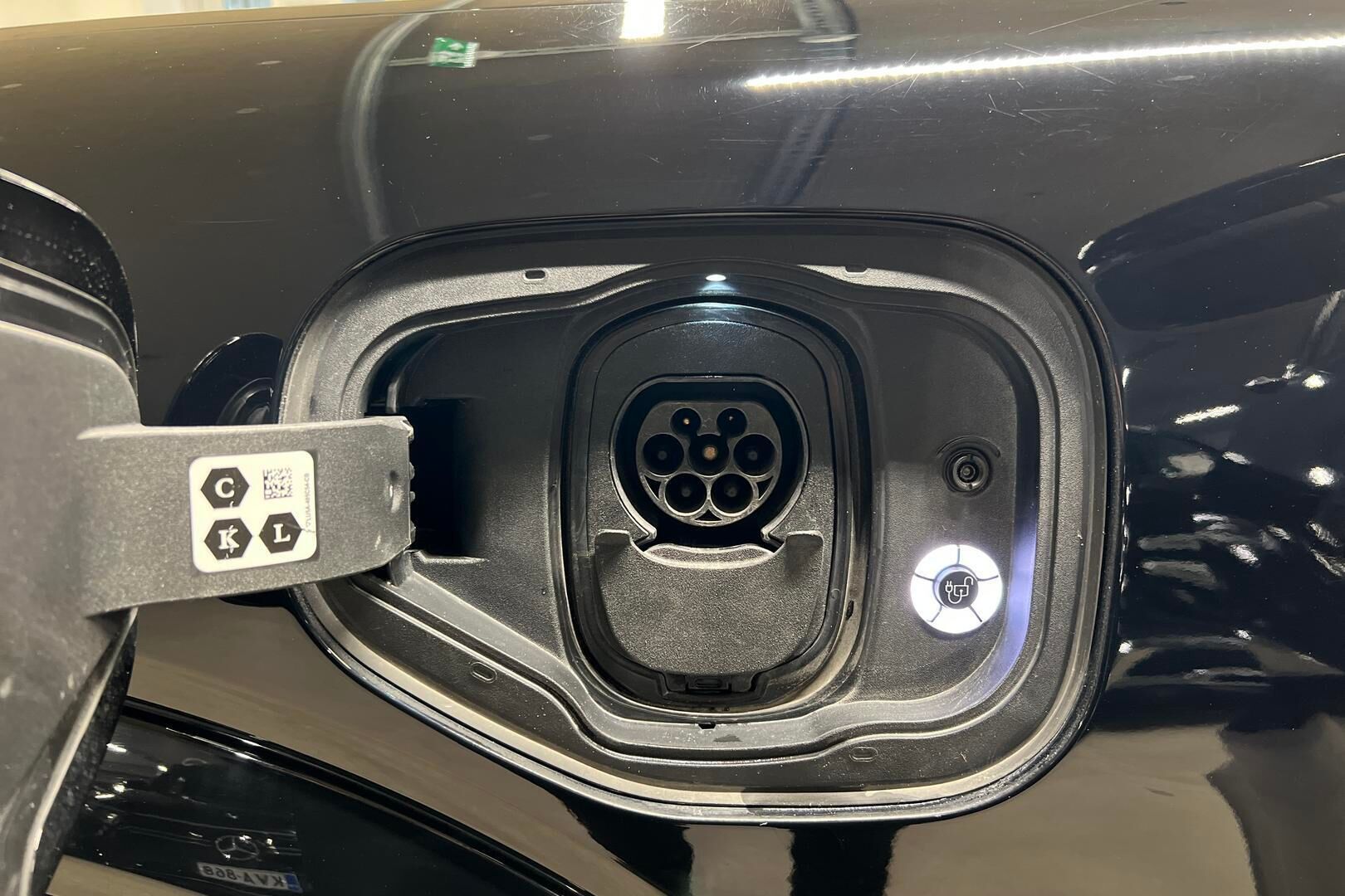 Ford Mustang Mach-E iso kuva 18