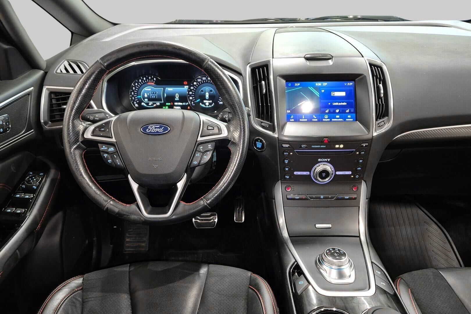 Ford S-Max iso kuva 2