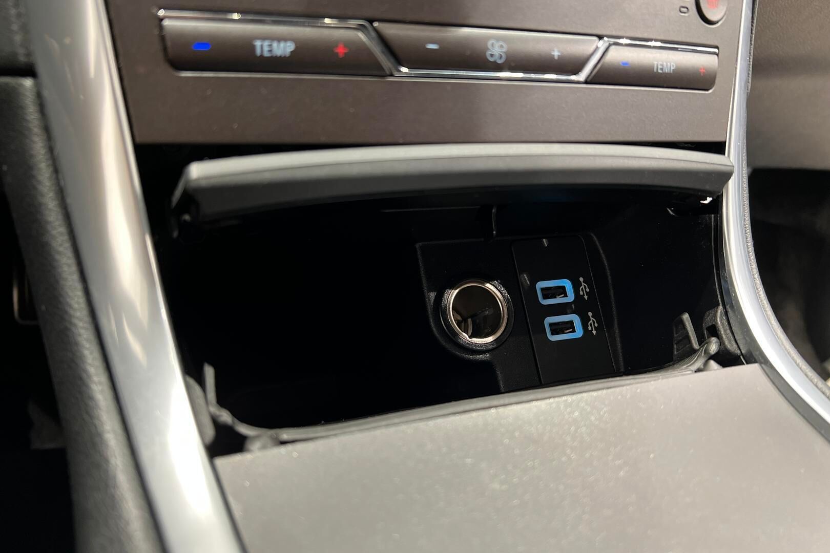 Ford S-Max iso kuva 22