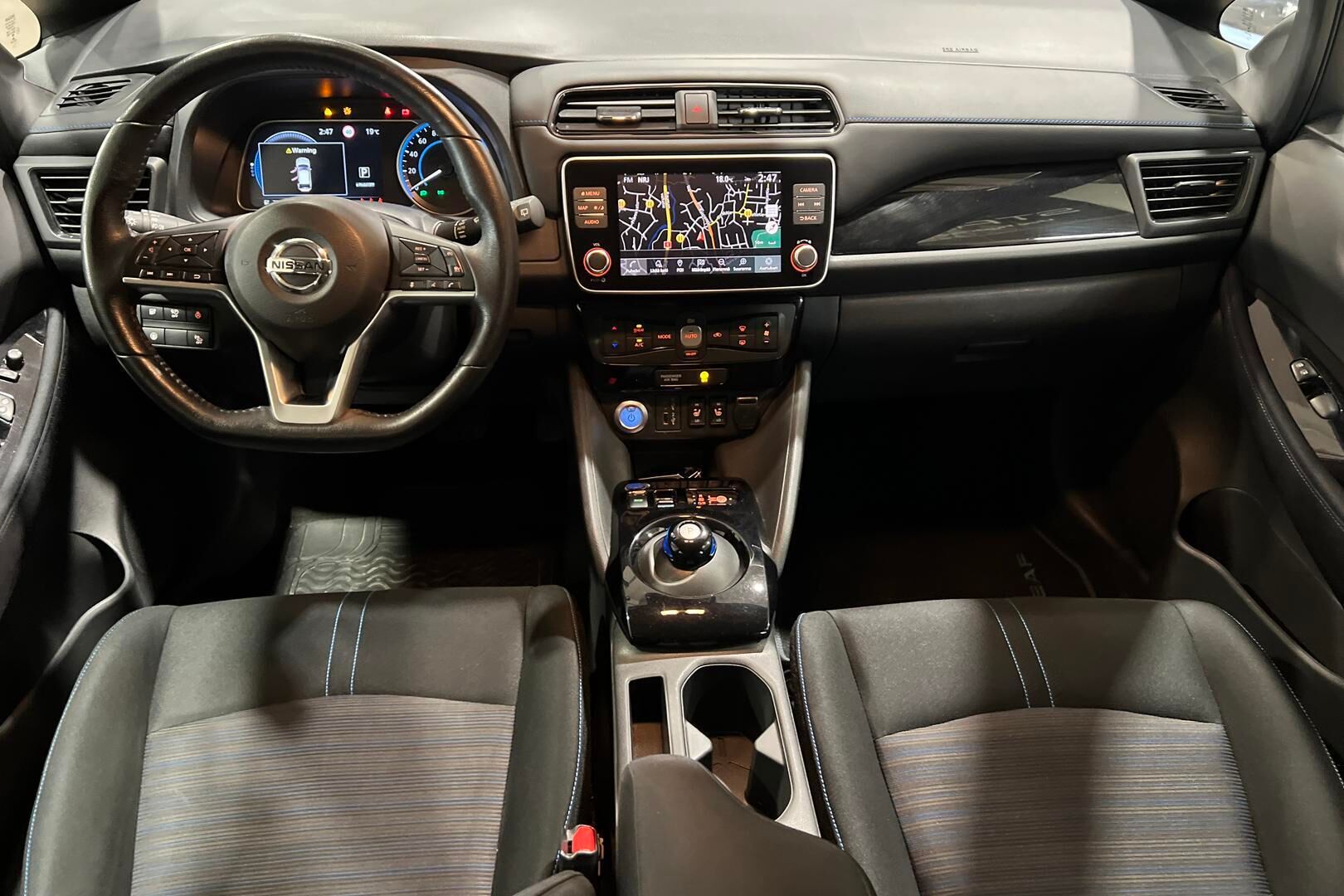 Nissan Leaf iso kuva 11
