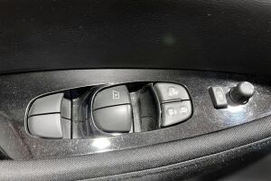 Nissan Leaf esikatselu 14