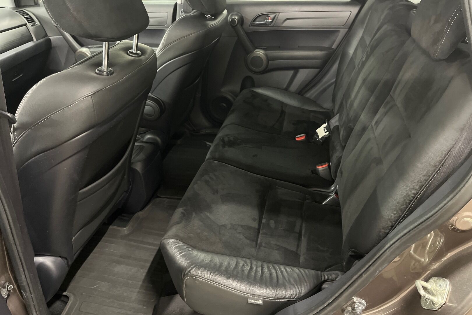 Honda CR-V iso kuva 2