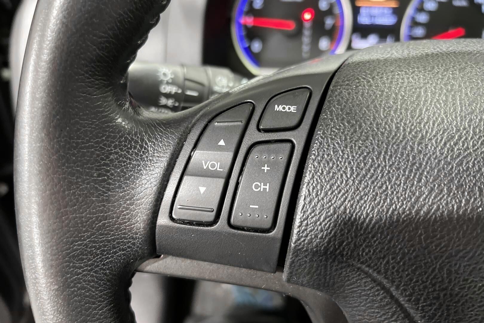 Honda CR-V iso kuva 15