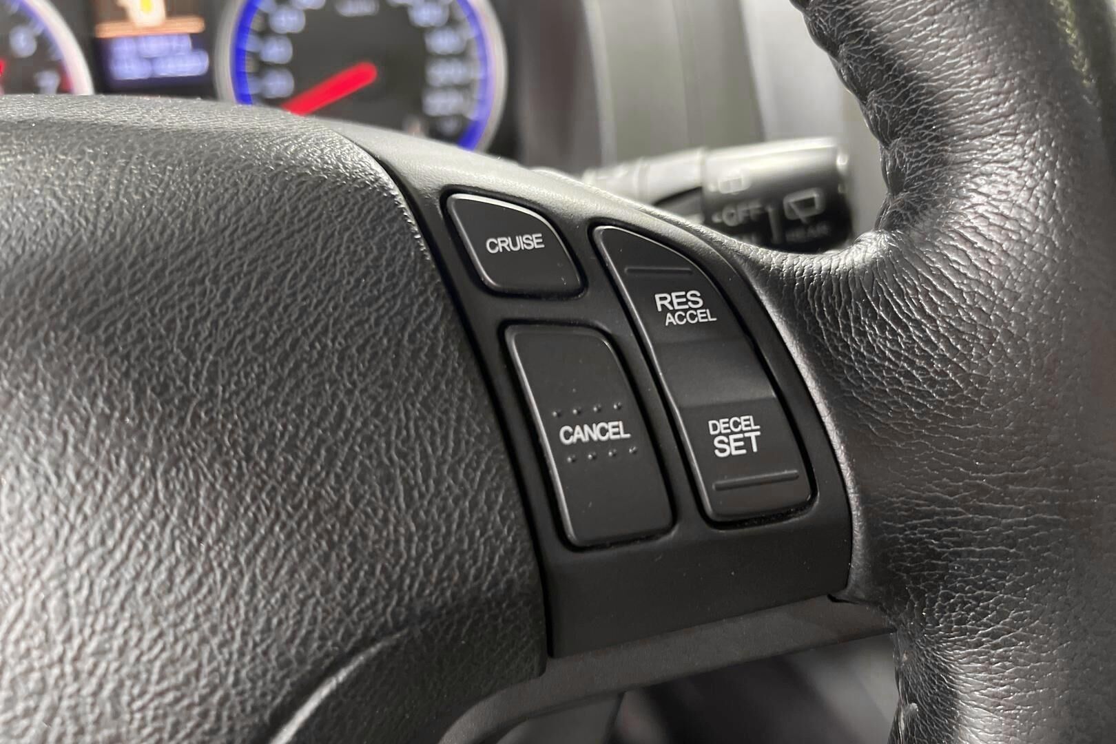 Honda CR-V iso kuva 16