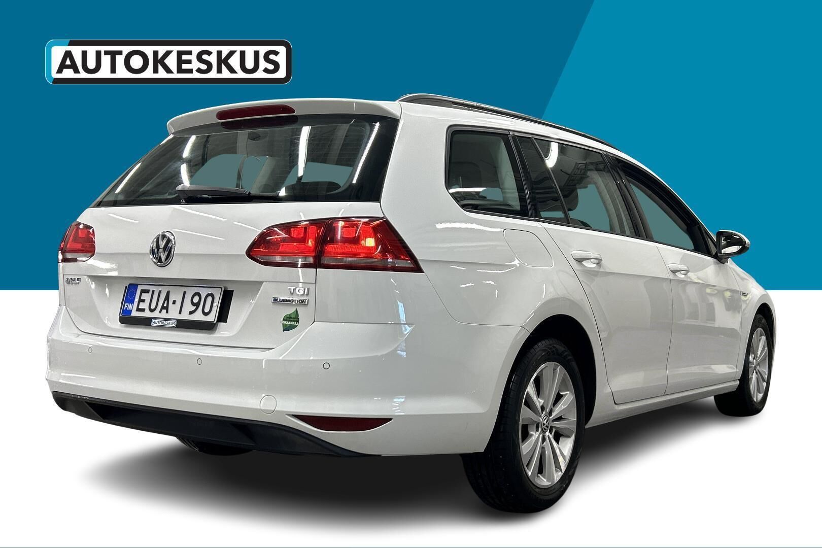 Volkswagen Golf iso kuva 5