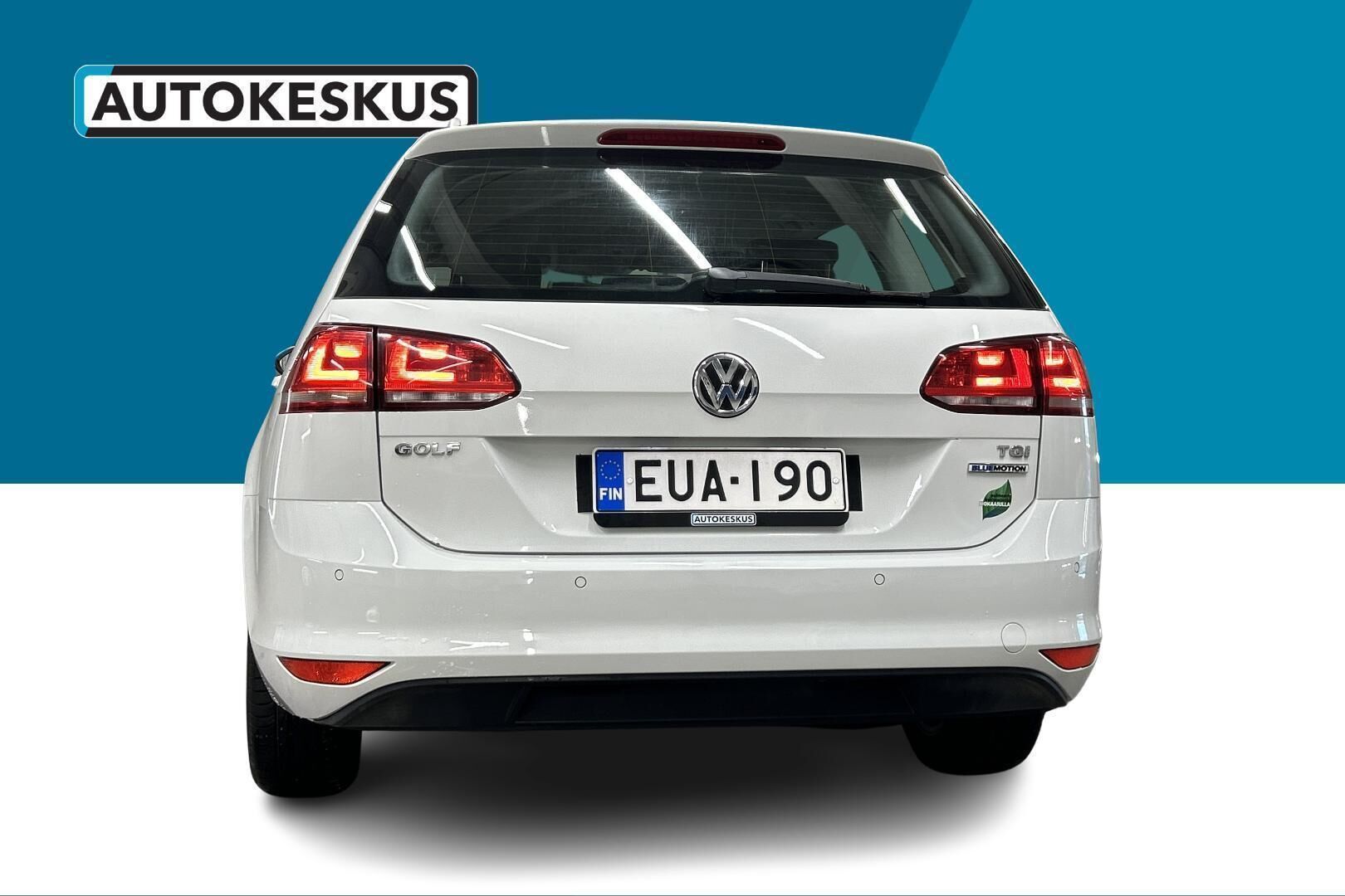Volkswagen Golf iso kuva 6