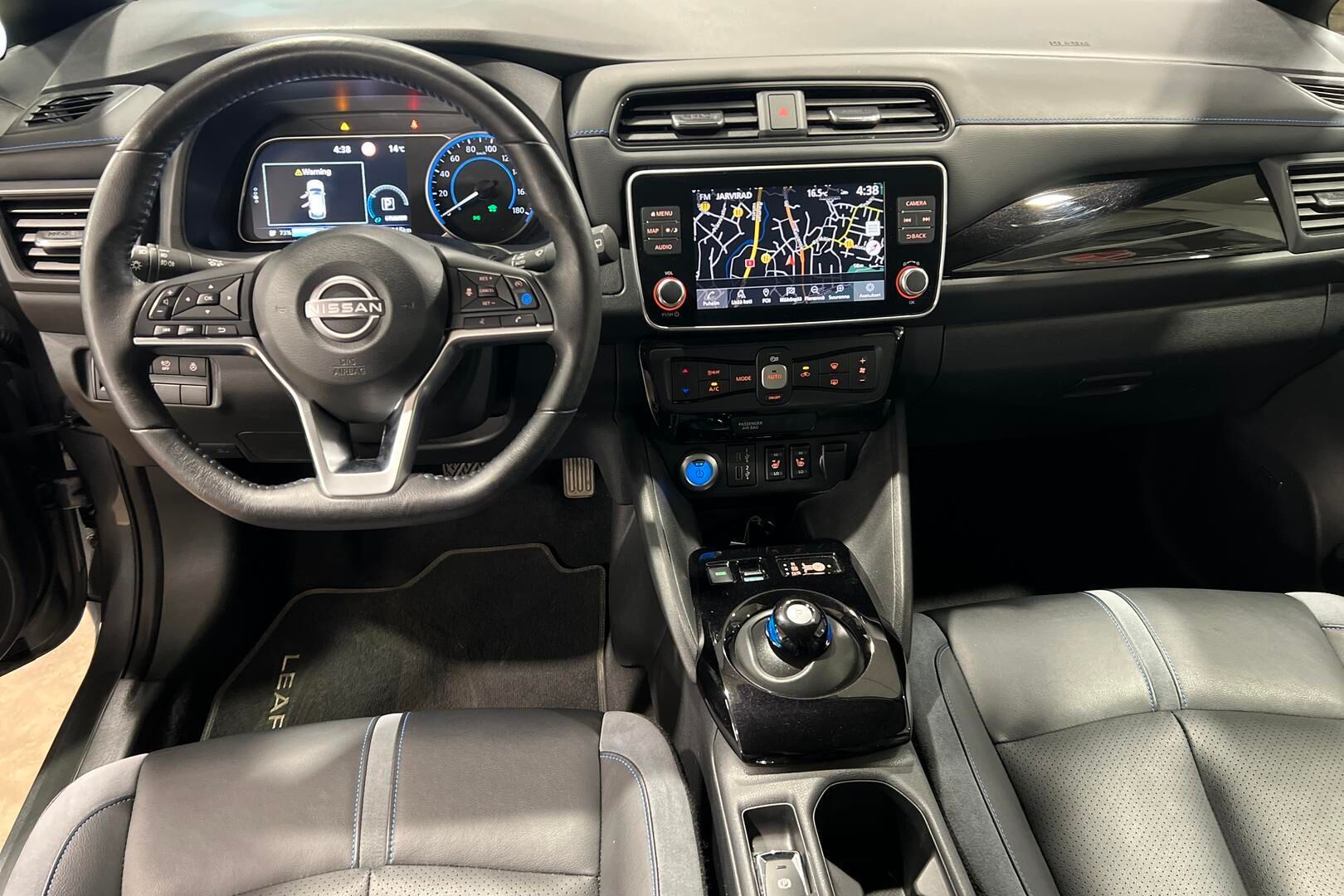 Nissan Leaf iso kuva 11