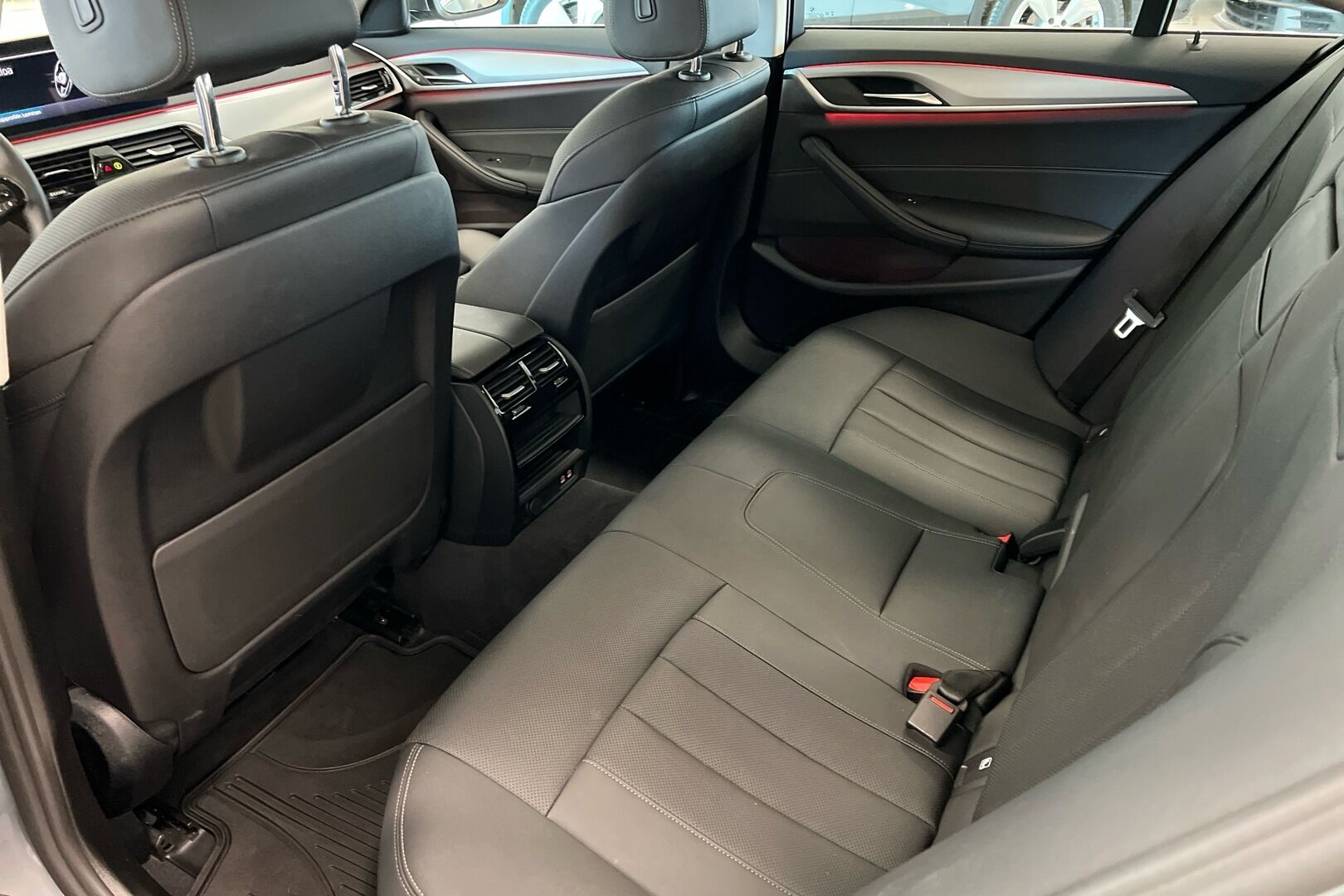 BMW 5-sarja iso kuva 9