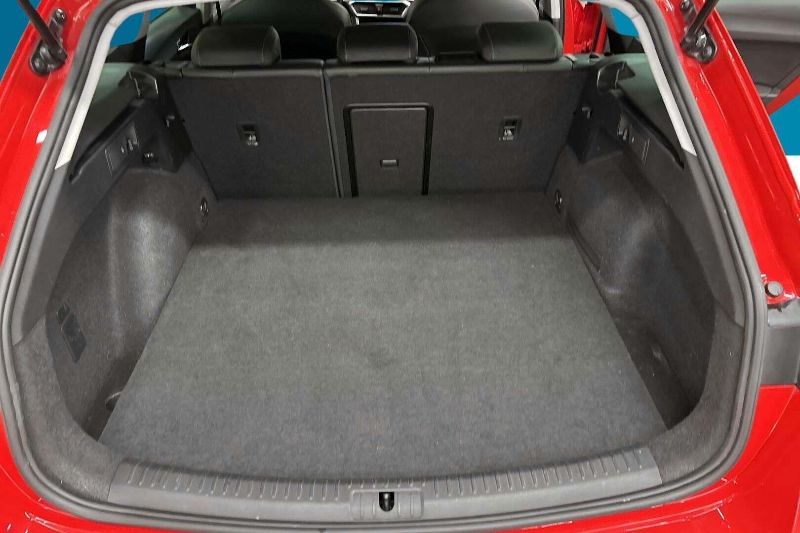 Seat Leon Sportstourer iso kuva 12