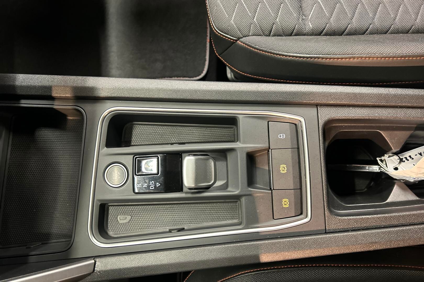 Seat Leon Sportstourer iso kuva 17