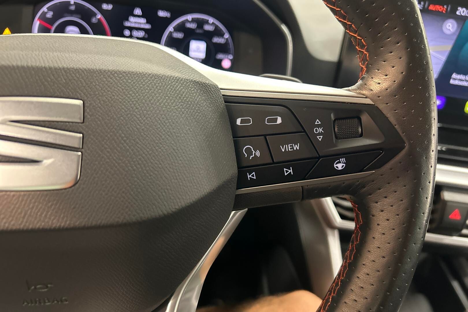 Seat Leon Sportstourer iso kuva 18