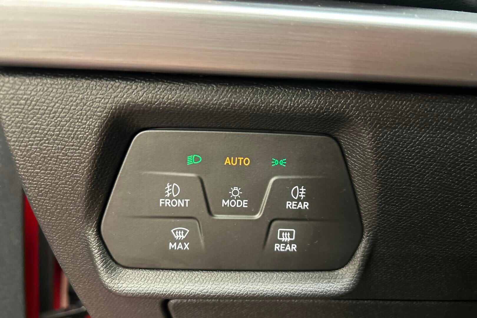 Seat Leon Sportstourer iso kuva 20