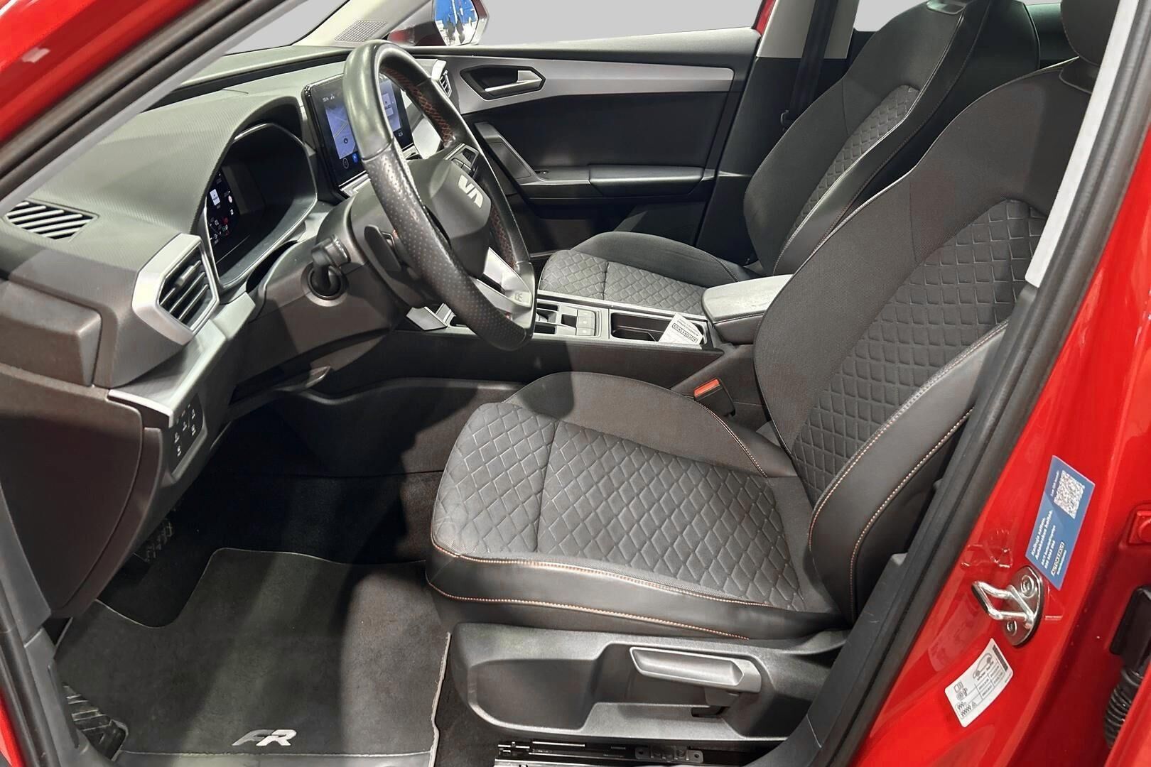 Seat Leon Sportstourer iso kuva 9