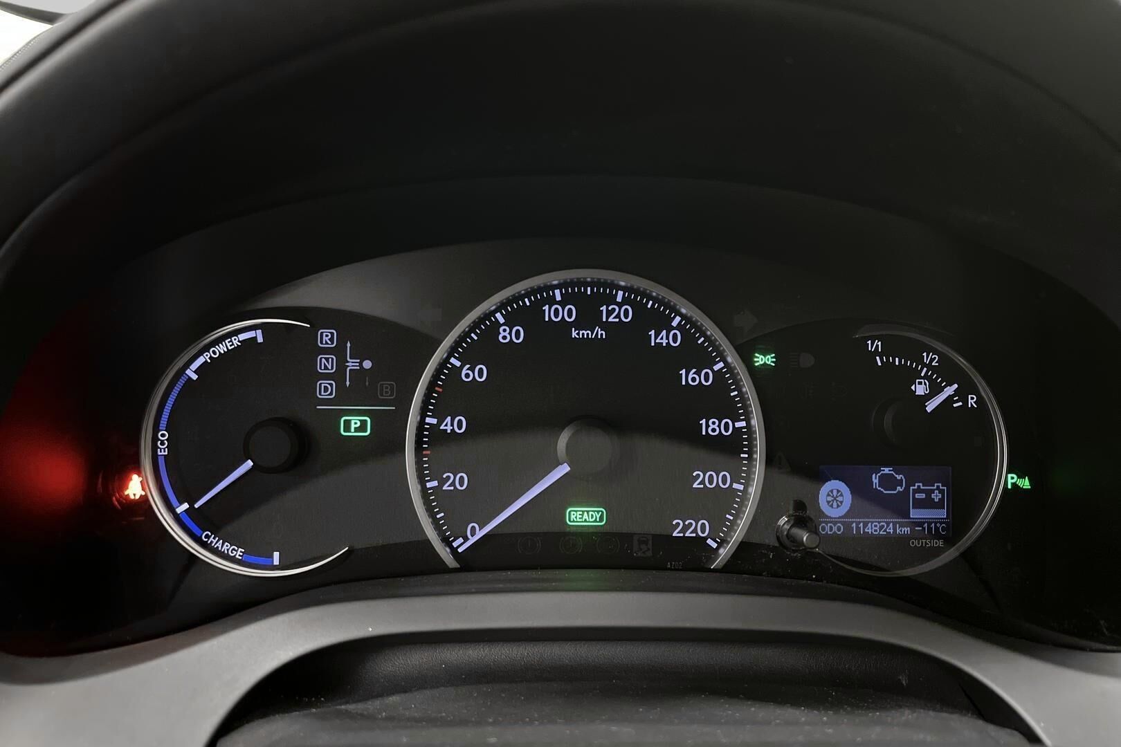 Lexus CT iso kuva 14