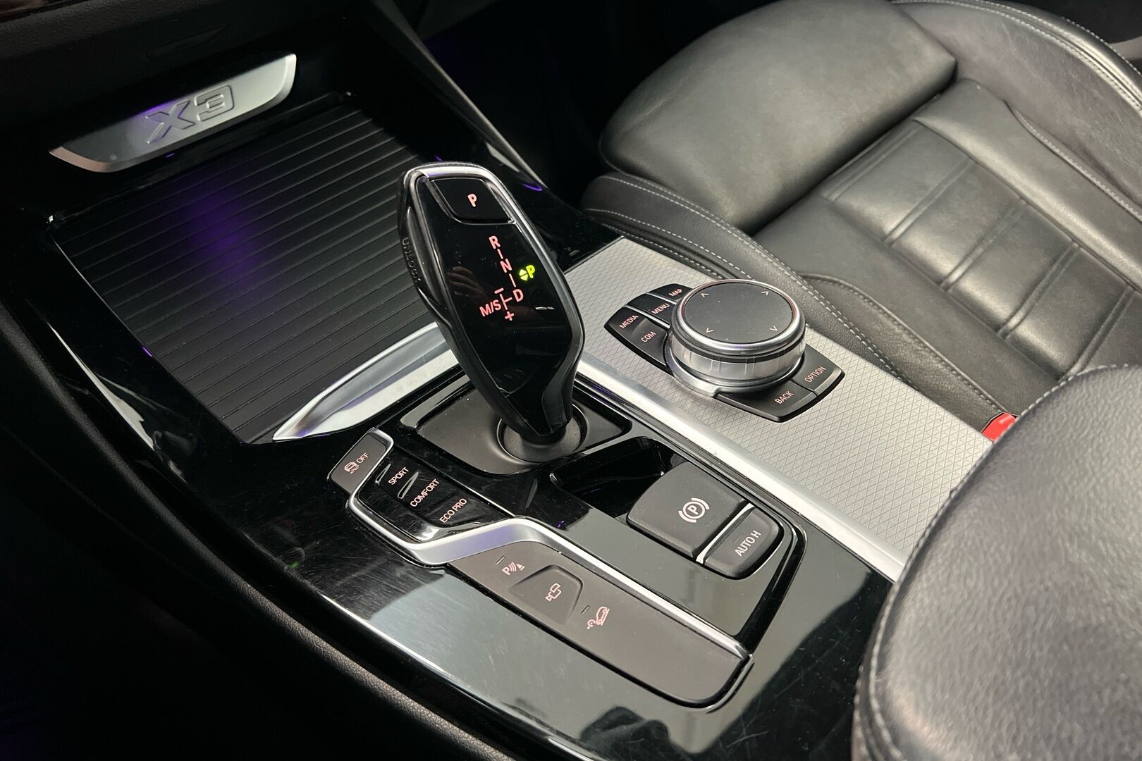 BMW X3 iso kuva 15