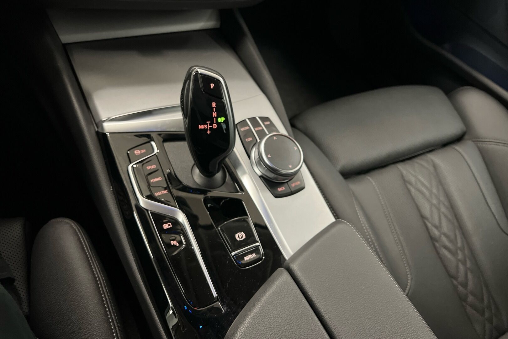 BMW 5-sarja iso kuva 11
