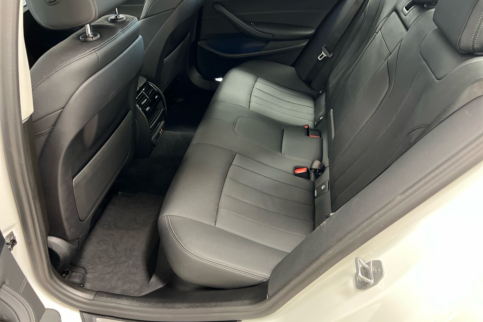 BMW 5-sarja iso kuva 14