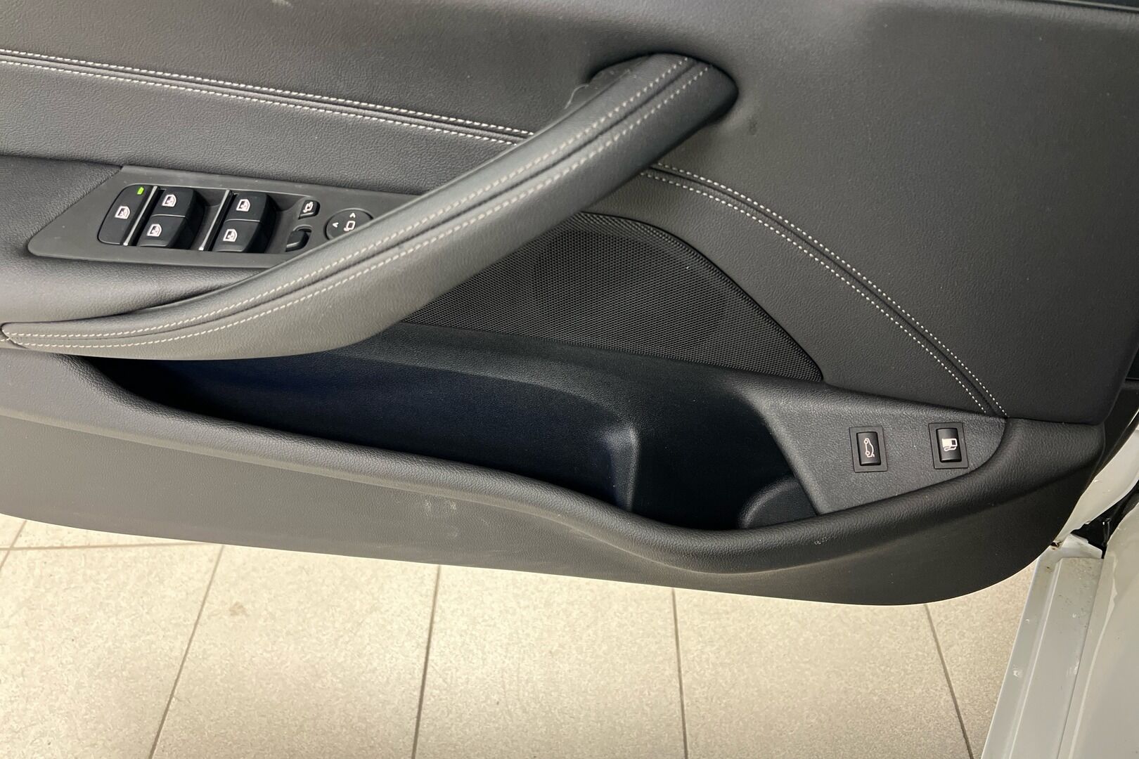 BMW 5-sarja iso kuva 19