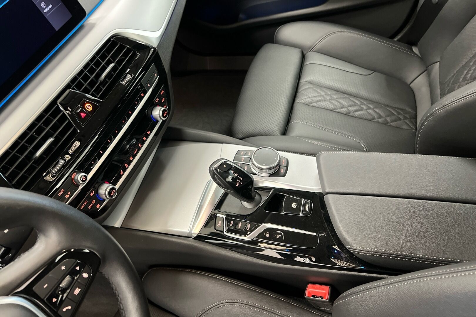BMW 5-sarja iso kuva 21