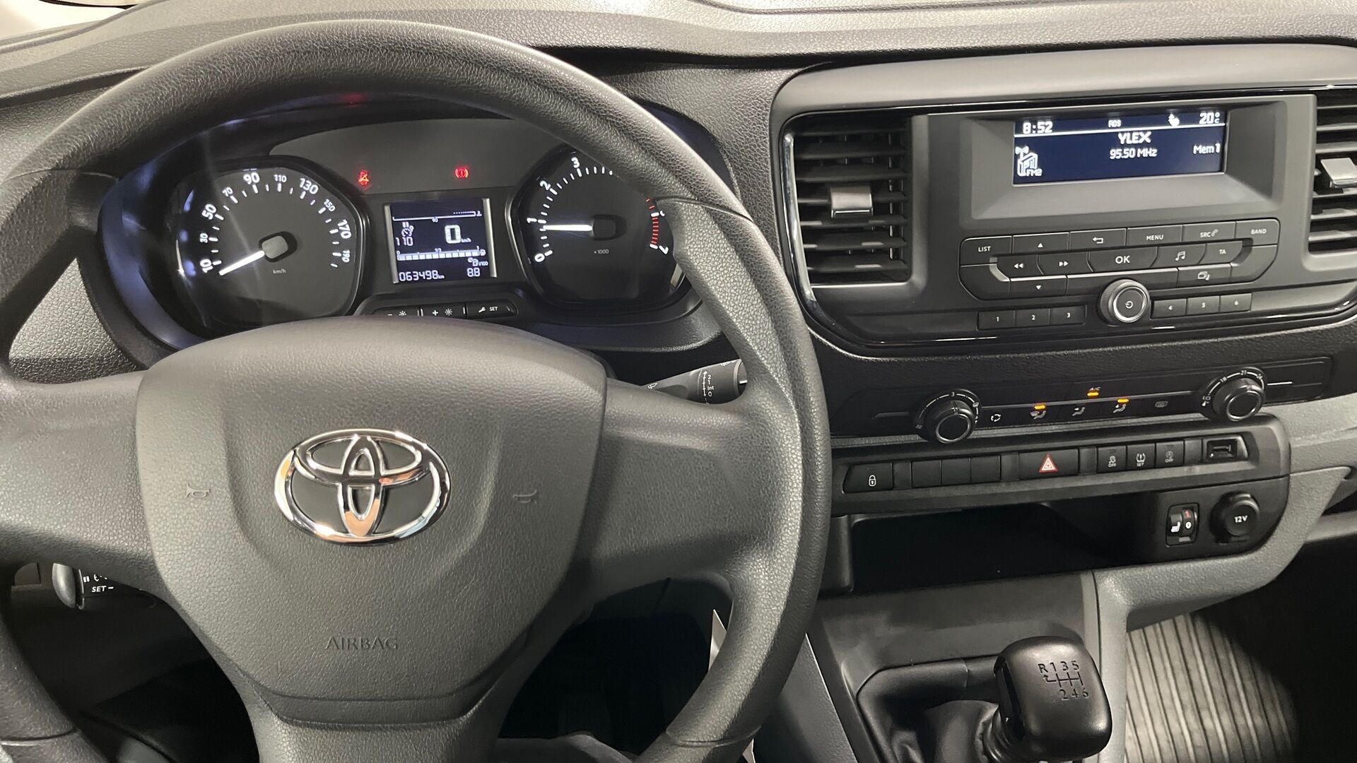 Toyota Proace Verso iso kuva 10
