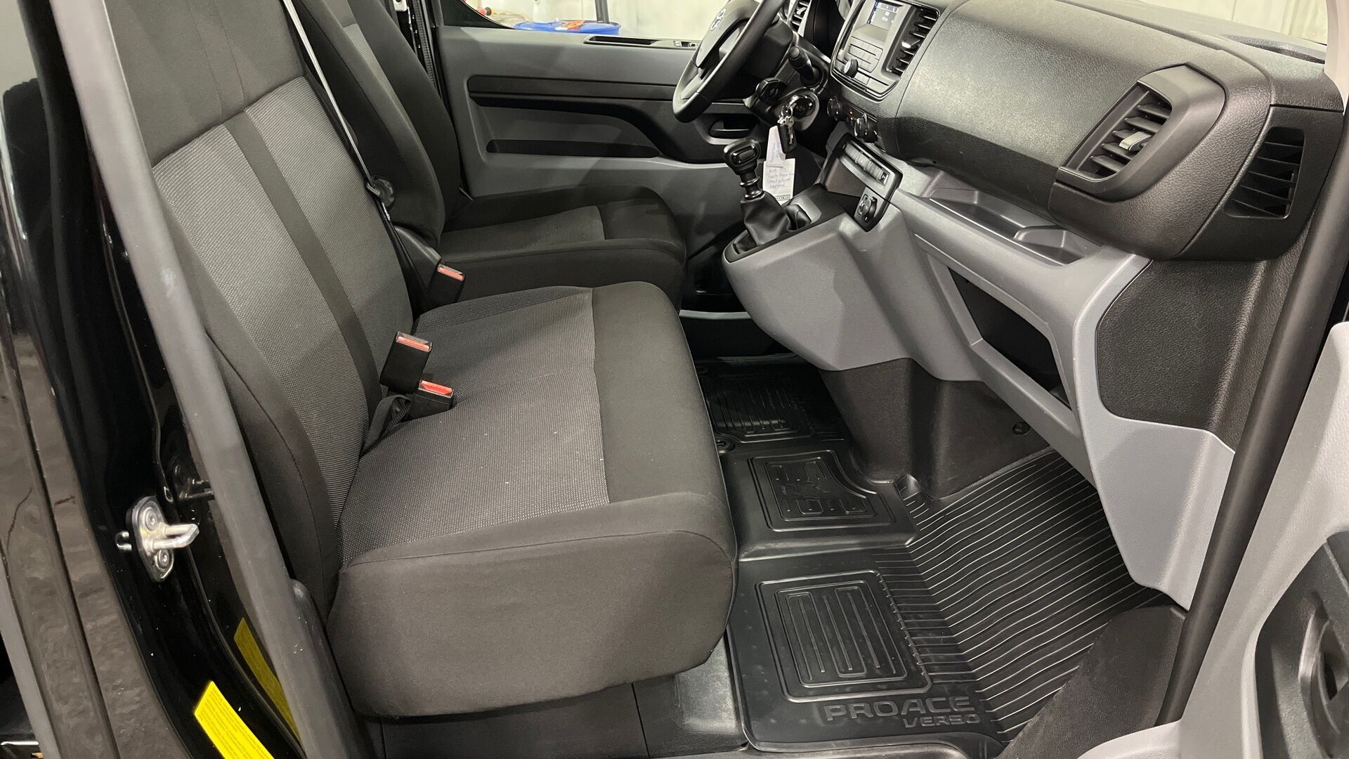 Toyota Proace Verso iso kuva 16