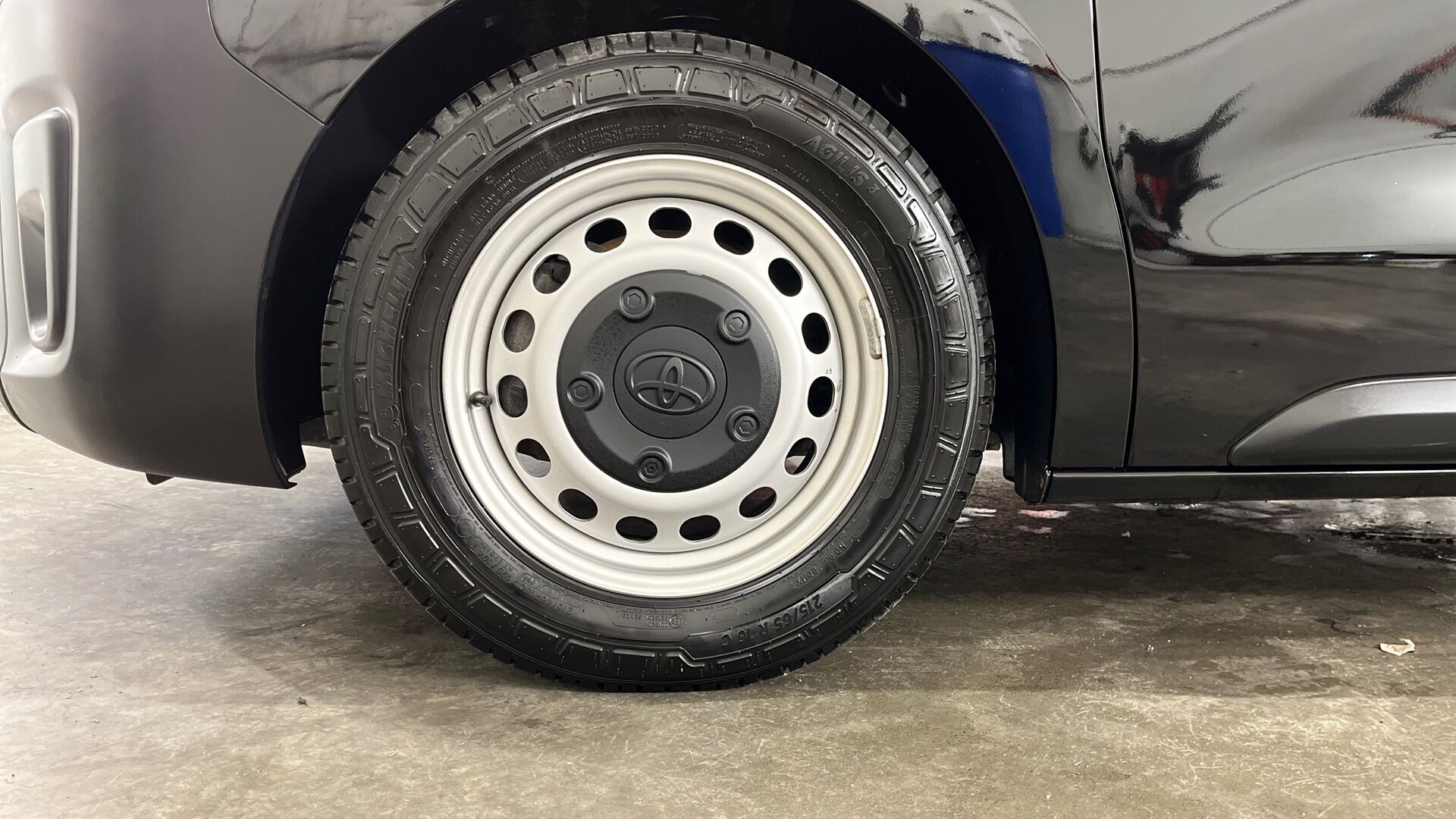 Toyota Proace Verso iso kuva 17