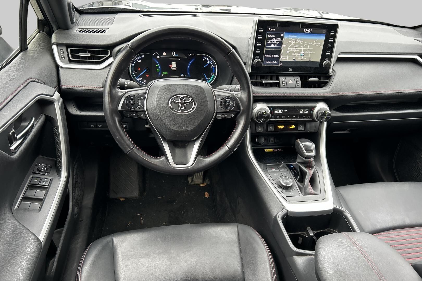 Toyota RAV4 Plug-in iso kuva 1