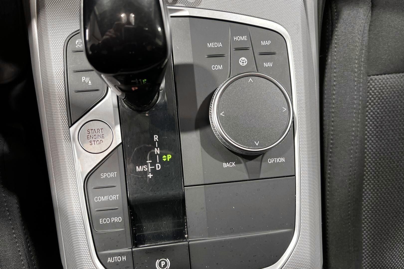 BMW 3-sarja iso kuva 13