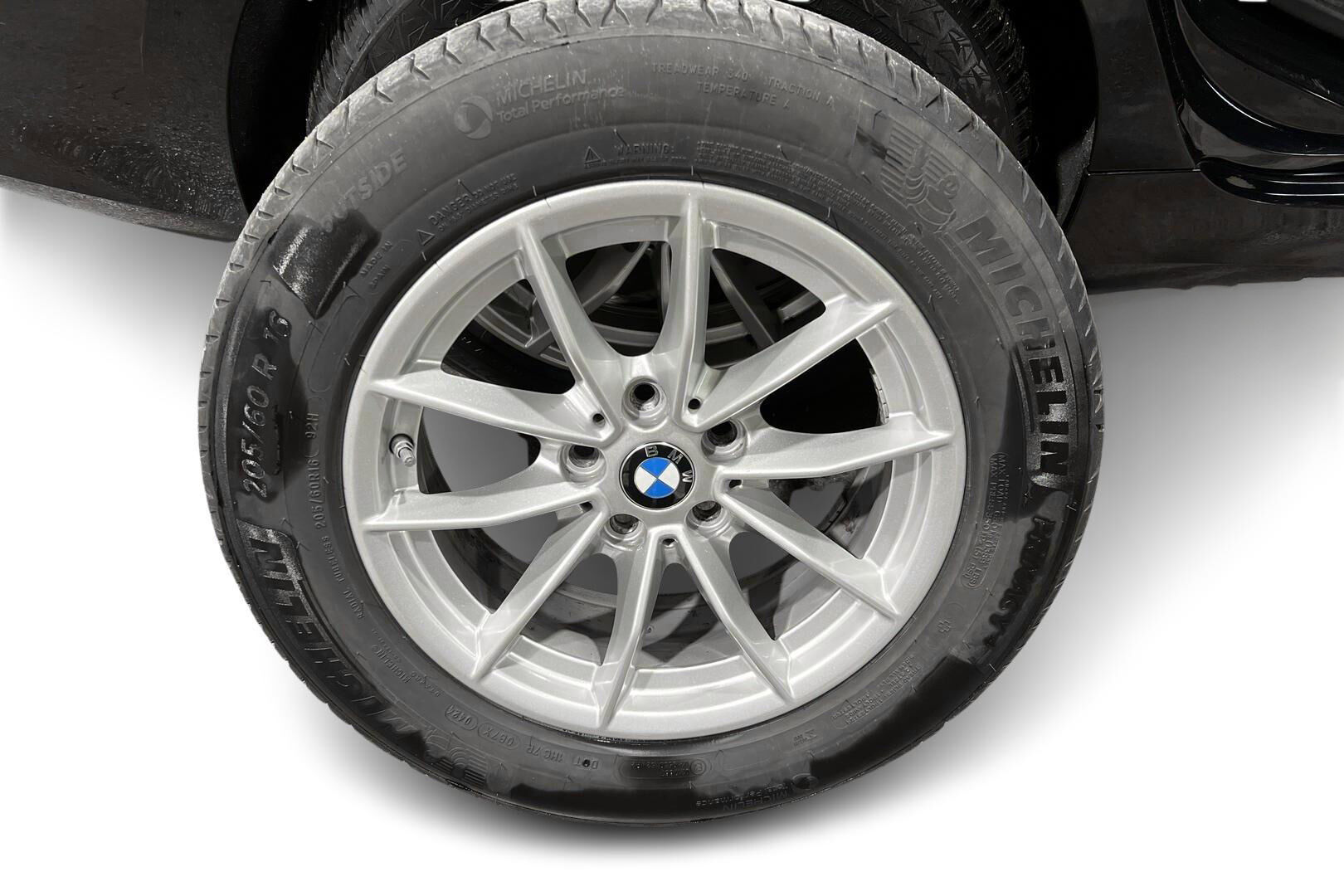 BMW 3-sarja iso kuva 16