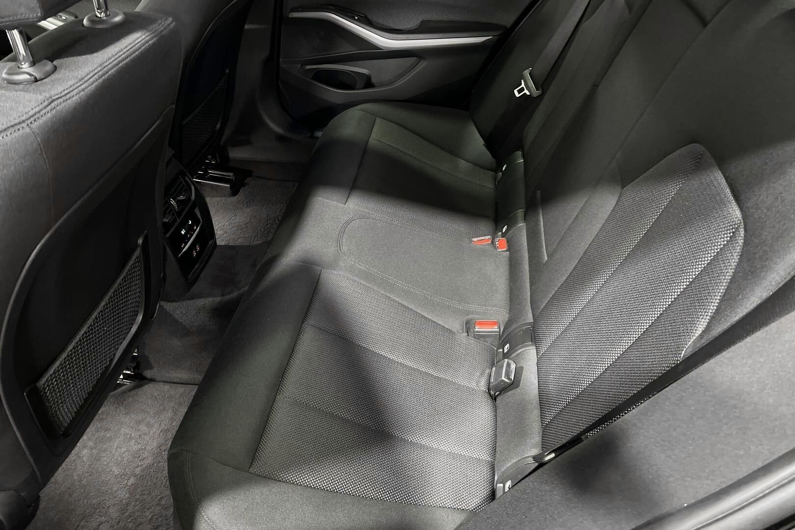 BMW 3-sarja iso kuva 7