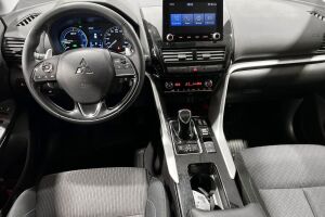 Mitsubishi Eclipse Cross esikatselu 11