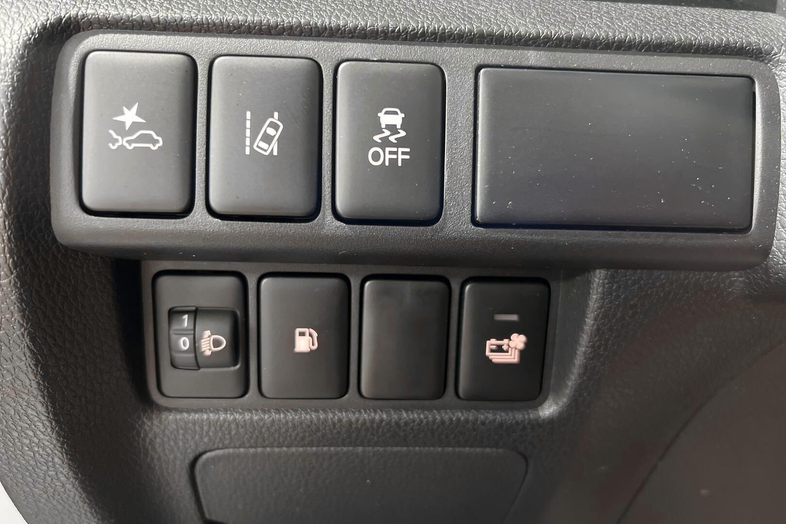 Mitsubishi Eclipse Cross iso kuva 14