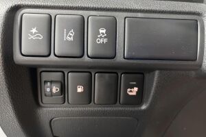 Mitsubishi Eclipse Cross esikatselu 14