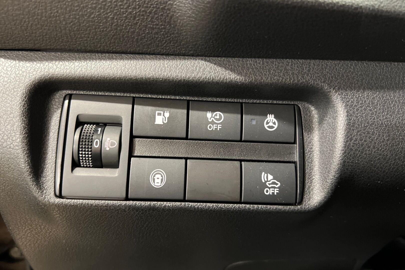 NISSAN LEAF iso kuva 13