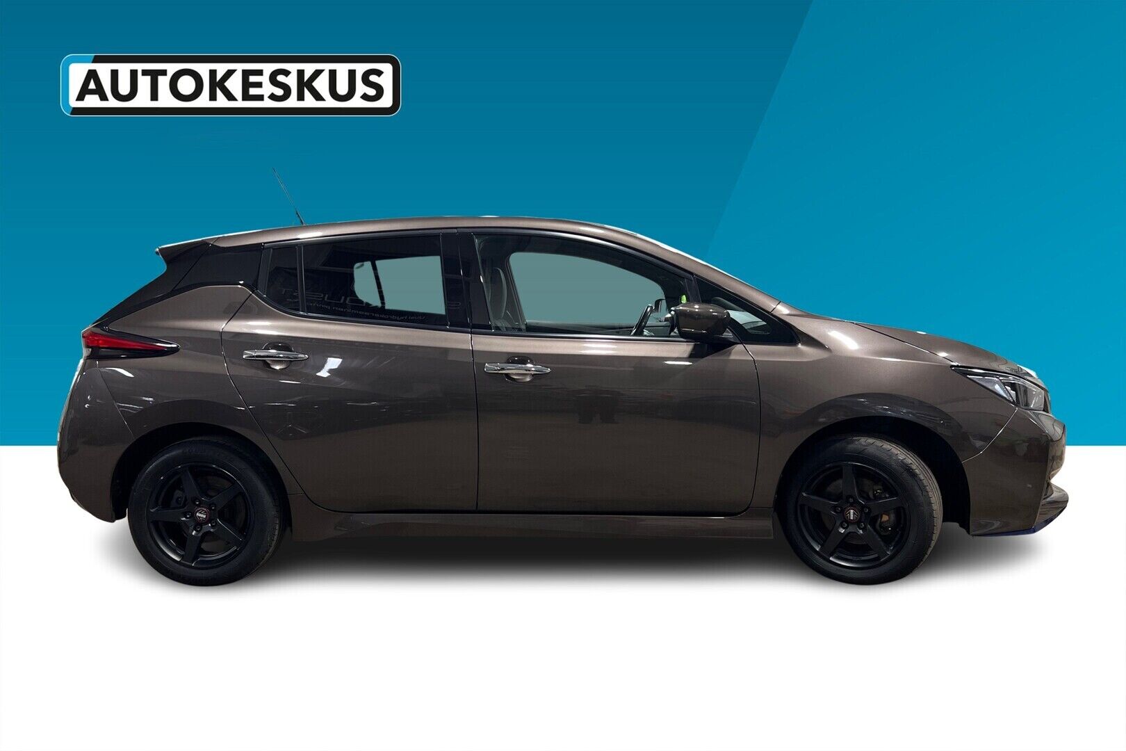 NISSAN LEAF iso kuva 6