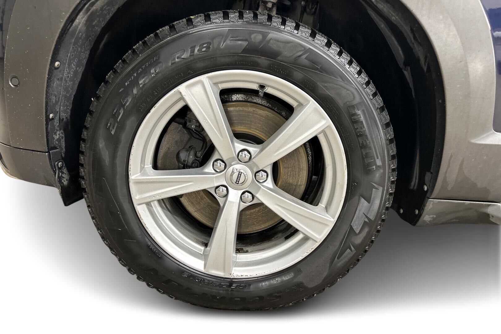 Volvo XC90 iso kuva 12