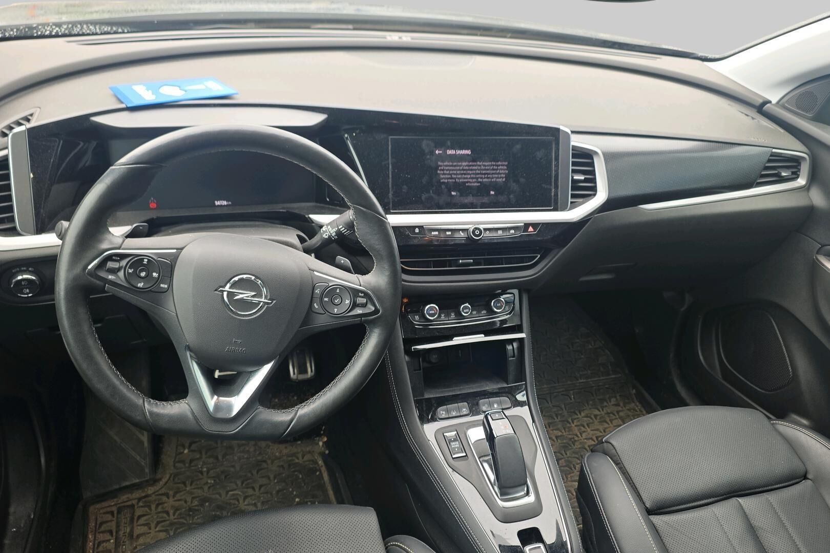 Opel Grandland iso kuva 2