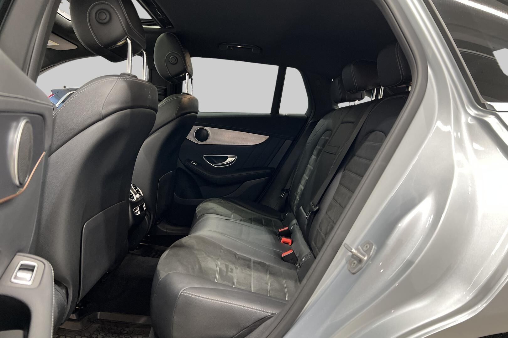 Mercedes-Benz EQC iso kuva 10