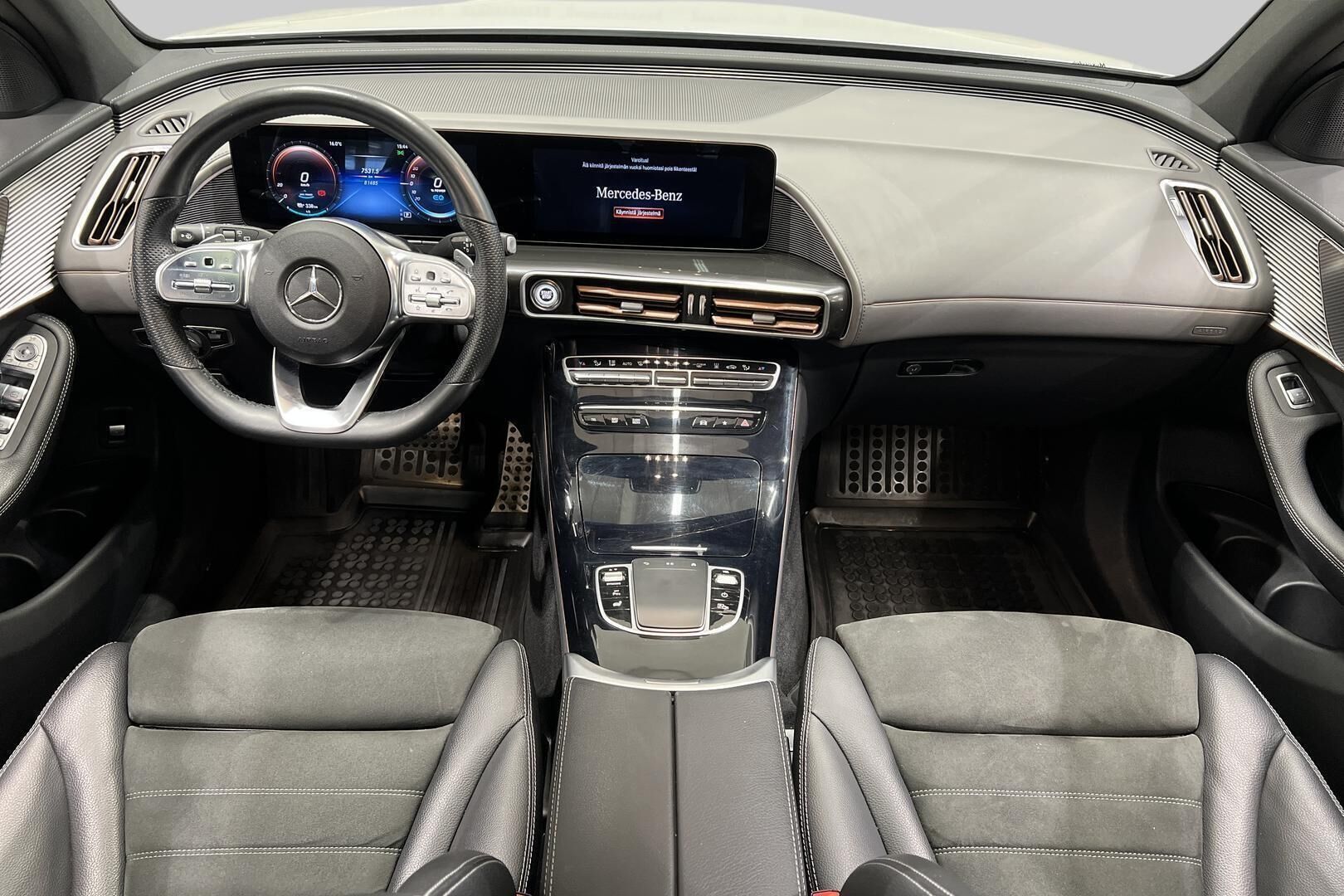 Mercedes-Benz EQC iso kuva 11