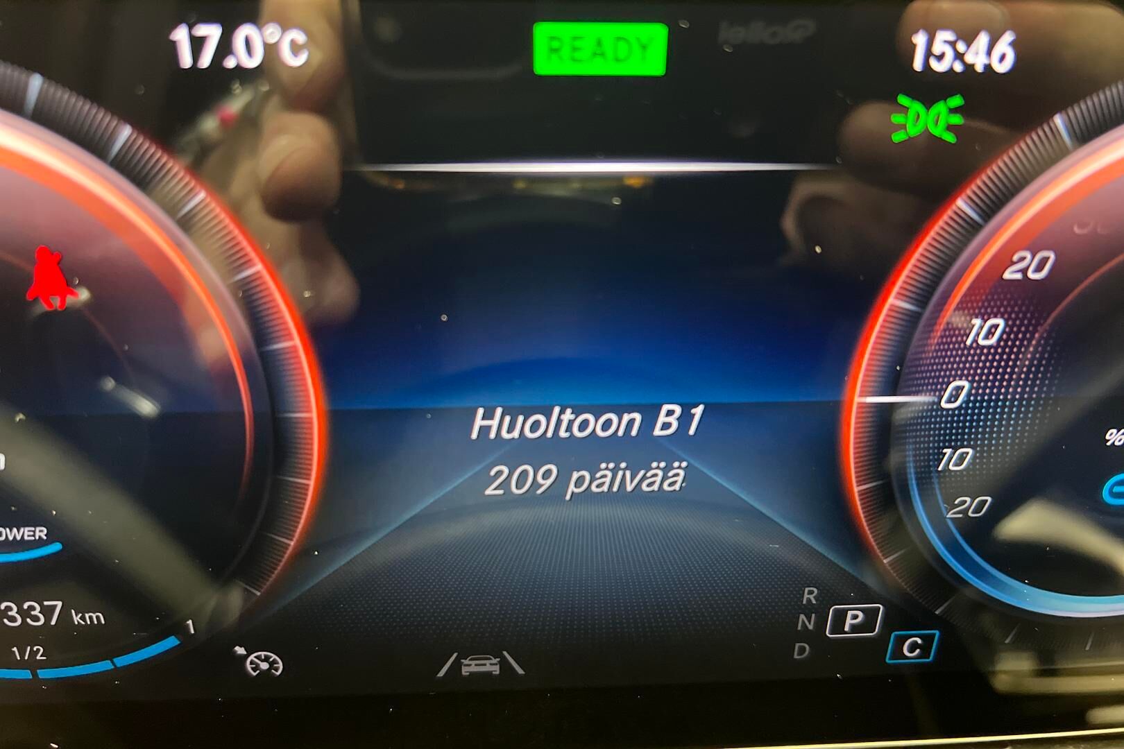 Mercedes-Benz EQC iso kuva 17