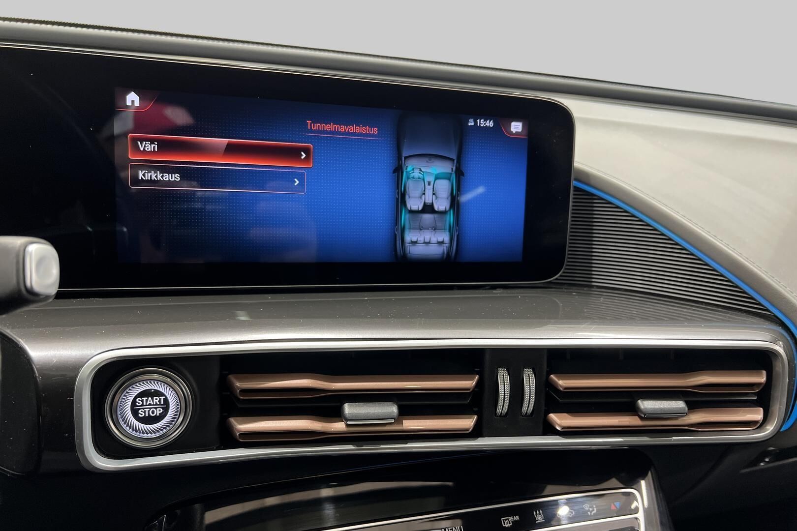 Mercedes-Benz EQC iso kuva 17