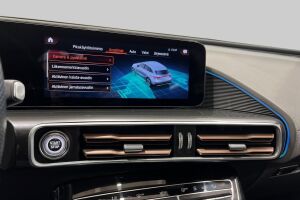 Mercedes-Benz EQC esikatselu 21