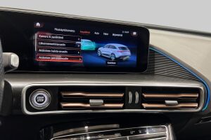 Mercedes-Benz EQC esikatselu 22