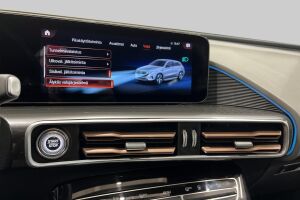 Mercedes-Benz EQC esikatselu 25