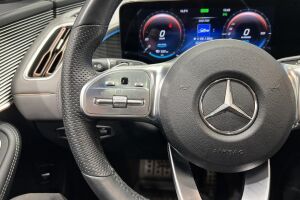 Mercedes-Benz EQC esikatselu 28