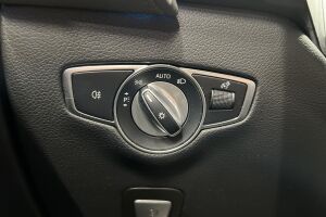 Mercedes-Benz EQC esikatselu 40